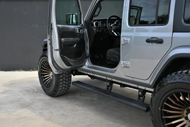2020 Jeep JL Wrangler - Image 15 of 21