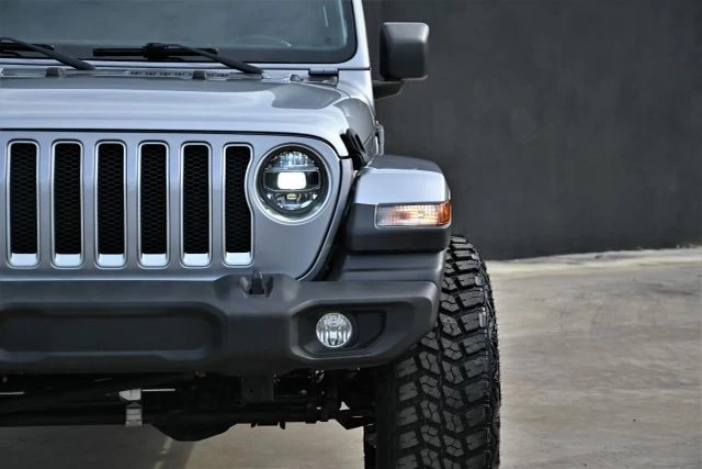 2020 Jeep JL Wrangler - Image 16 of 21