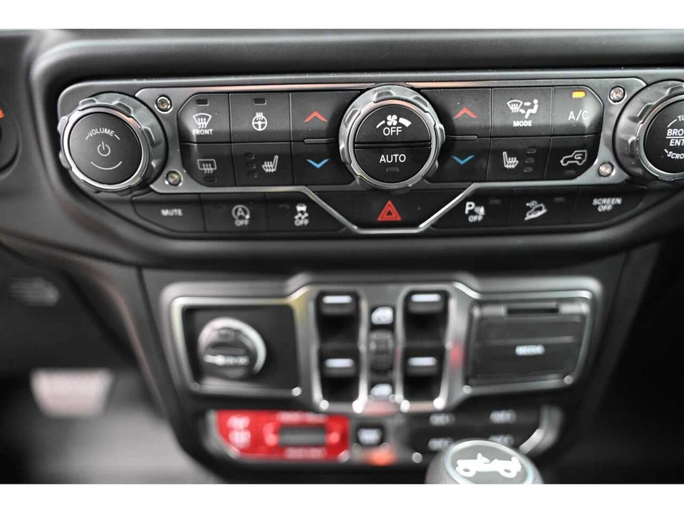 2020 Jeep JL Wrangler - Image 19 of 22