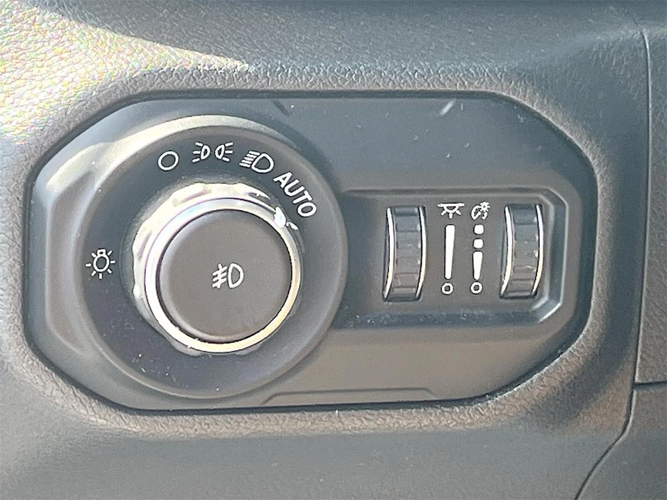 2020 Jeep JL Wrangler - Image 10 of 31