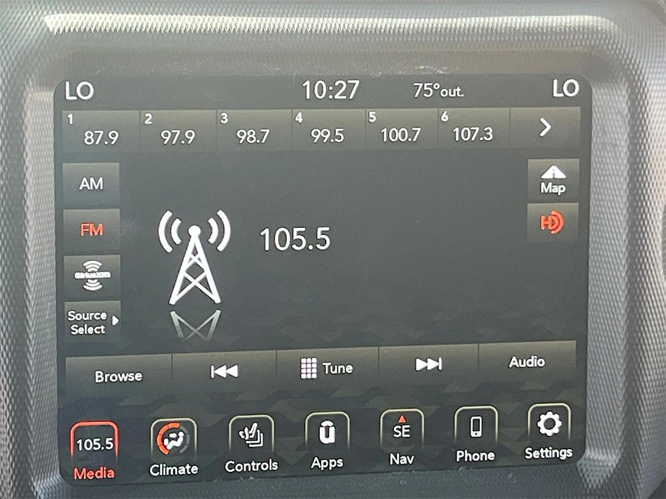 2020 Jeep JL Wrangler - Image 15 of 31