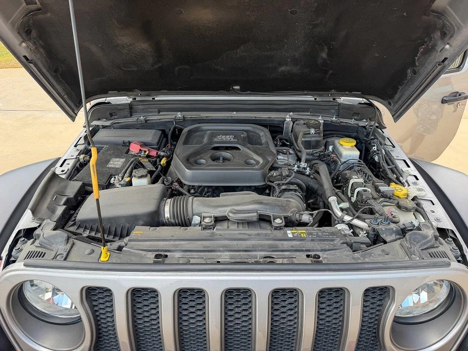 2020 Jeep JL Wrangler - Image 22 of 31