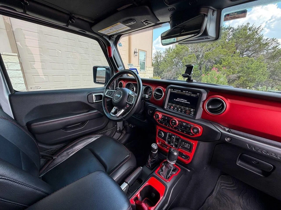2020 Jeep JL Wrangler - Image 30 of 31