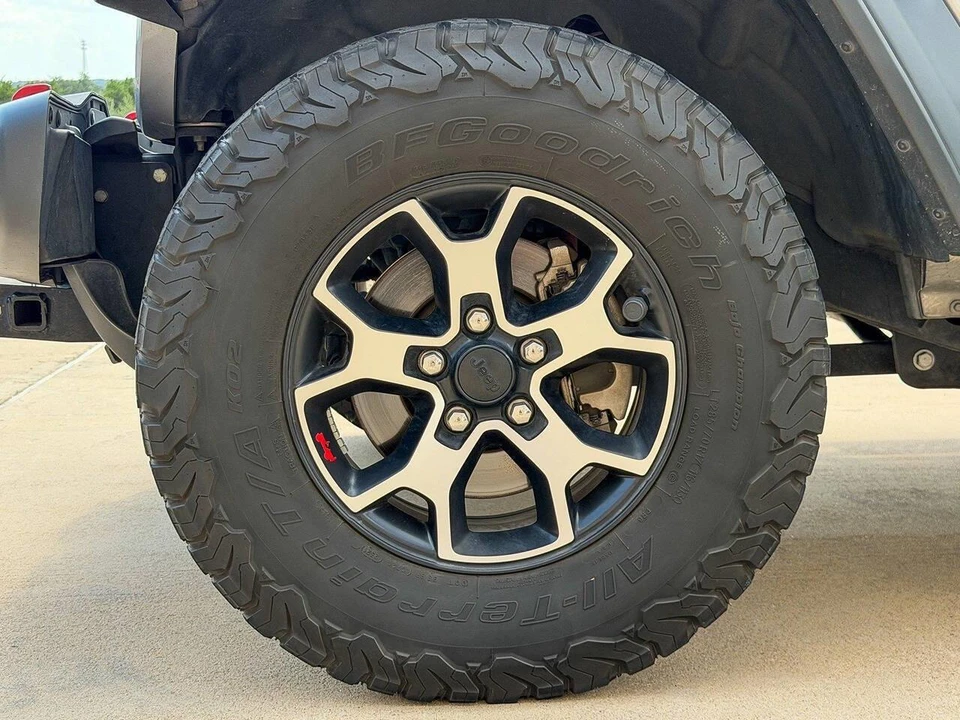 2020 Jeep JL Wrangler - Image 18 of 31