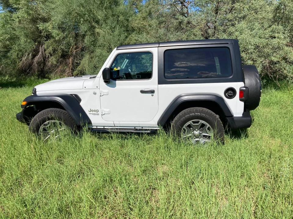 2020 Jeep JL Wrangler - Image 2 of 4