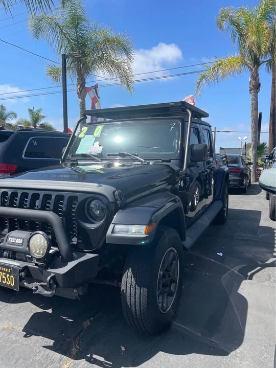 2020 Jeep JL Wrangler - Image 2 of 3