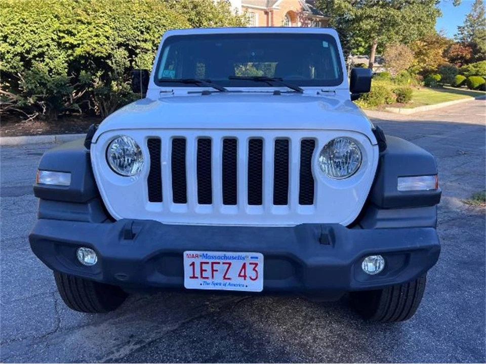 2020 Jeep JL Wrangler - Image 8 of 9