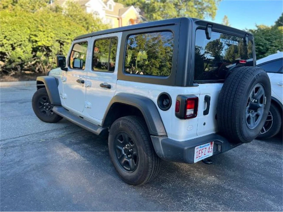 2020 Jeep JL Wrangler - Image 6 of 9