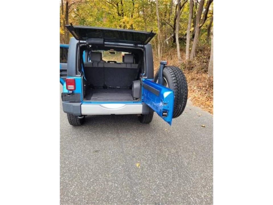 2020 Jeep JL Wrangler - Image 4 of 13