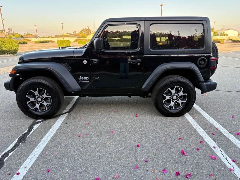 2020 Jeep JL Wrangler - Image 7 of 15