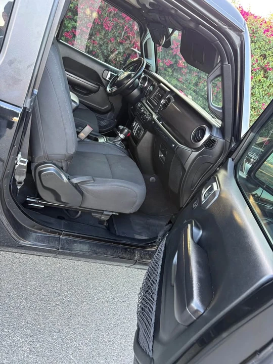 2020 Jeep JL Wrangler - Image 10 of 15