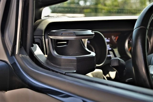 2020 Jeep JL Wrangler - Image 25 of 31