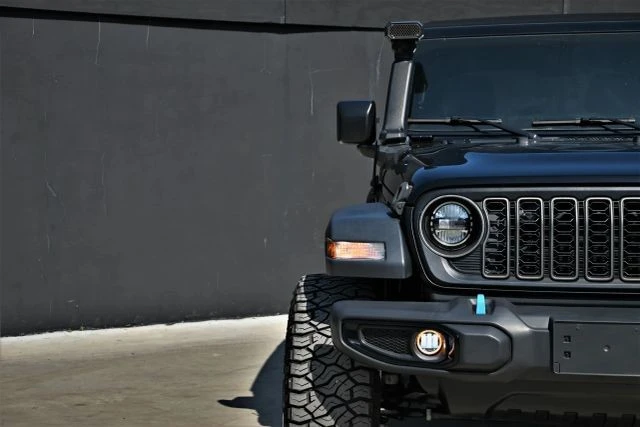 2020 Jeep JL Wrangler - Image 12 of 31