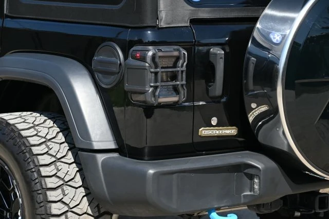 2020 Jeep JL Wrangler - Image 13 of 31