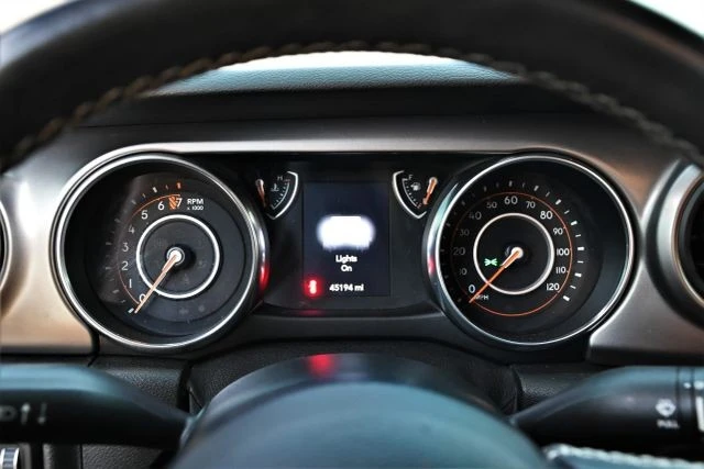 2020 Jeep JL Wrangler - Image 19 of 31
