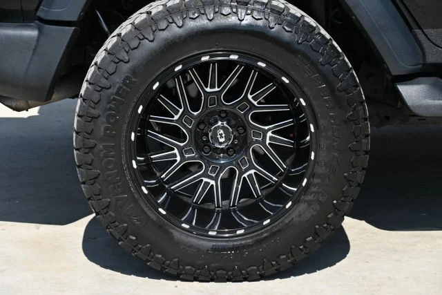 2020 Jeep JL Wrangler - Image 17 of 31