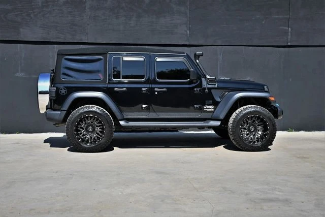 2020 Jeep JL Wrangler - Image 9 of 31