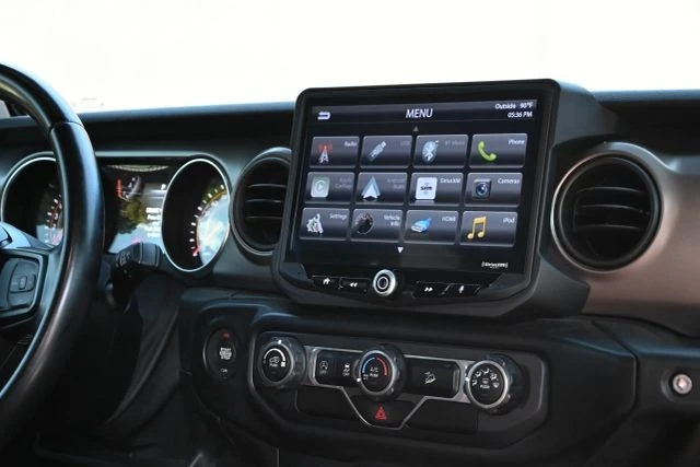2020 Jeep JL Wrangler - Image 23 of 31
