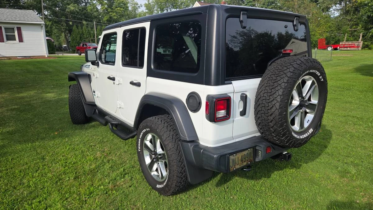 2020 Jeep JL Wrangler - Image 5 of 10