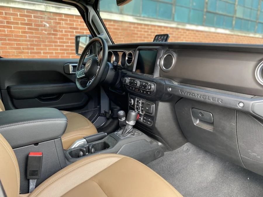 2020 Jeep JL Wrangler - Image 5 of 15