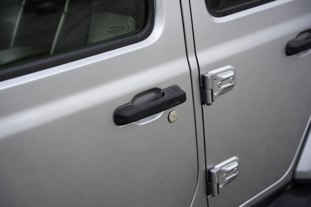 2020 Jeep JL Wrangler - Image 16 of 31