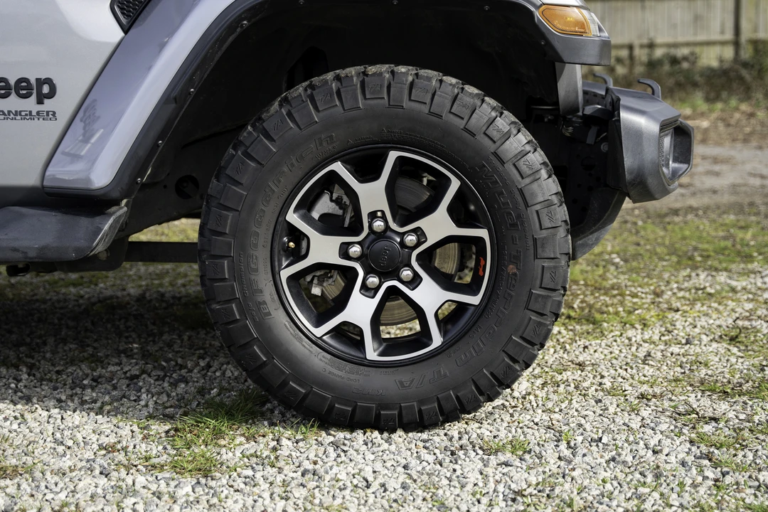 2020 Jeep JL Wrangler - Image 29 of 31