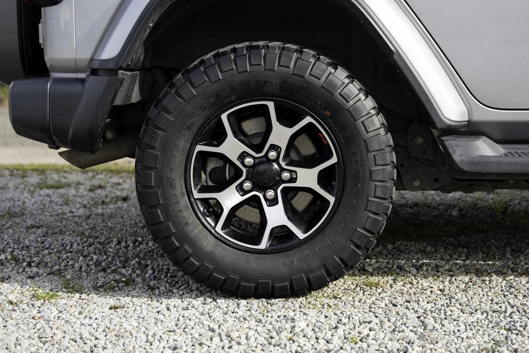2020 Jeep JL Wrangler - Image 30 of 31