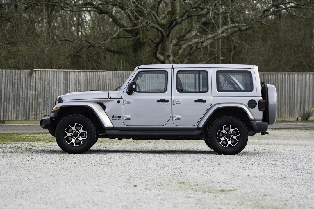 2020 Jeep JL Wrangler - Image 4 of 31