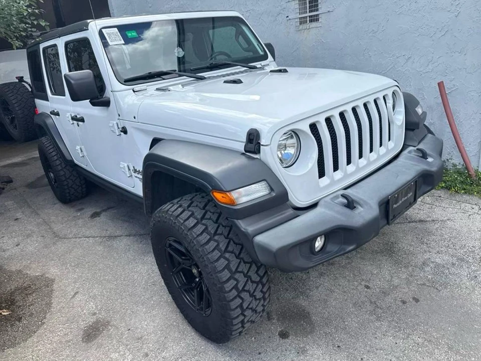 2020 Jeep JL Wrangler - Image 17 of 24