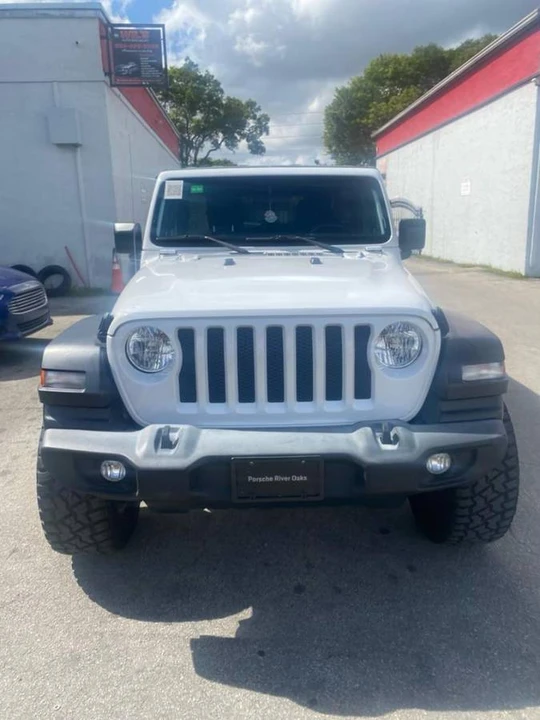 2020 Jeep JL Wrangler - Image 11 of 24