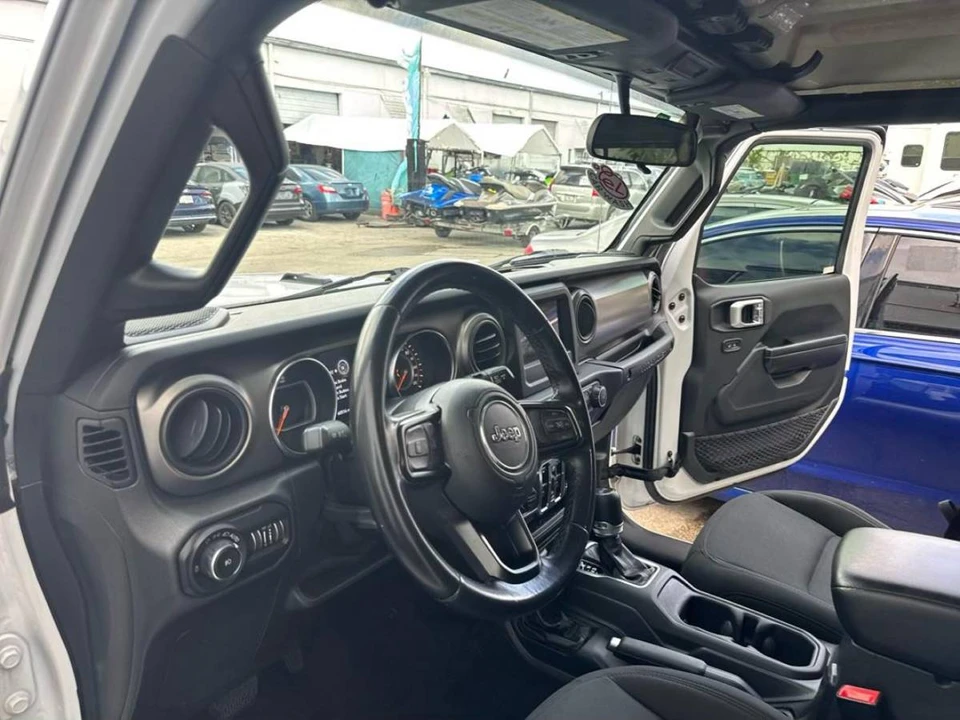 2020 Jeep JL Wrangler - Image 14 of 24