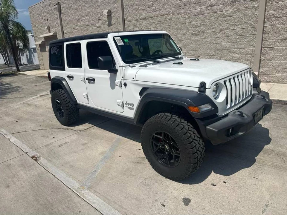 2020 Jeep JL Wrangler - Image 6 of 24