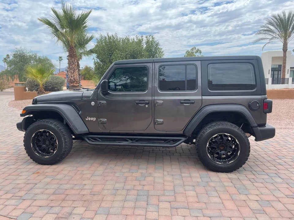 2020 Jeep JL Wrangler - Image 3 of 18