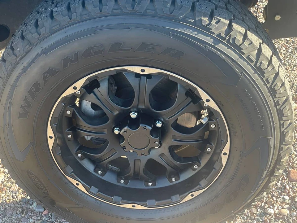 2020 Jeep JL Wrangler - Image 13 of 18