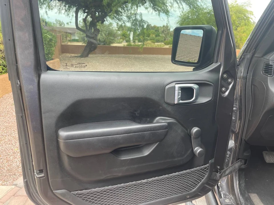 2020 Jeep JL Wrangler - Image 10 of 18