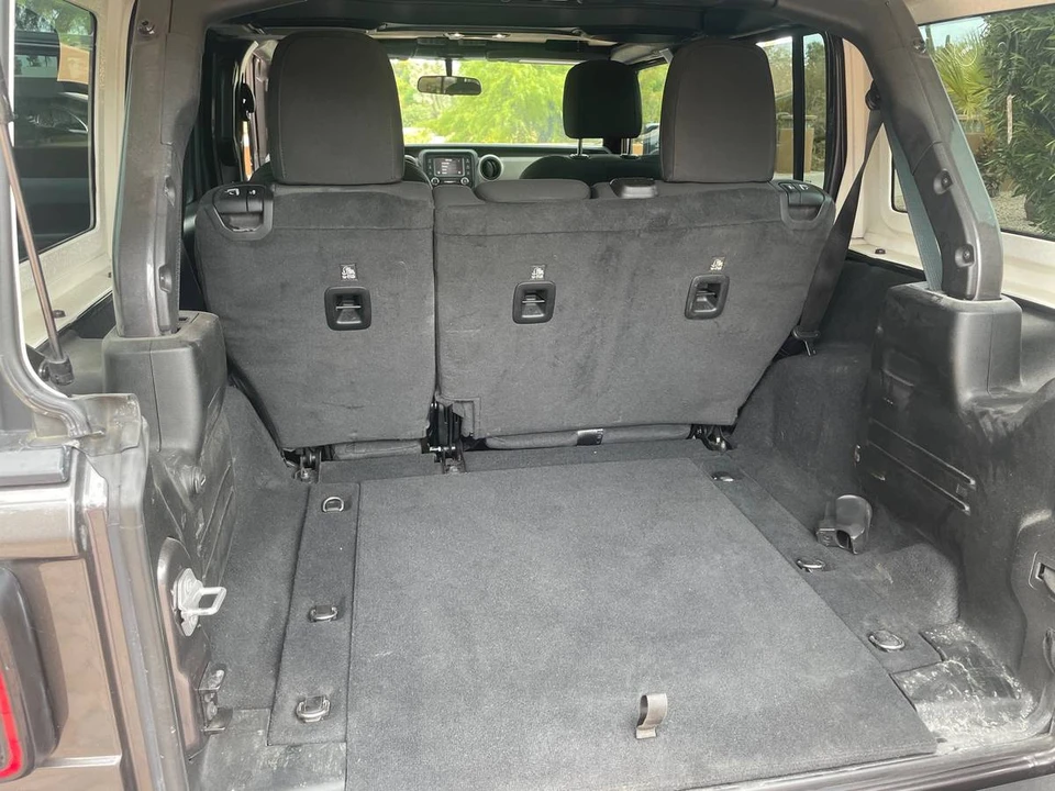 2020 Jeep JL Wrangler - Image 11 of 18