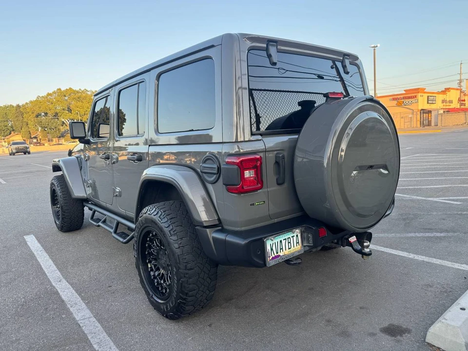 2020 Jeep JL Wrangler - Image 4 of 15