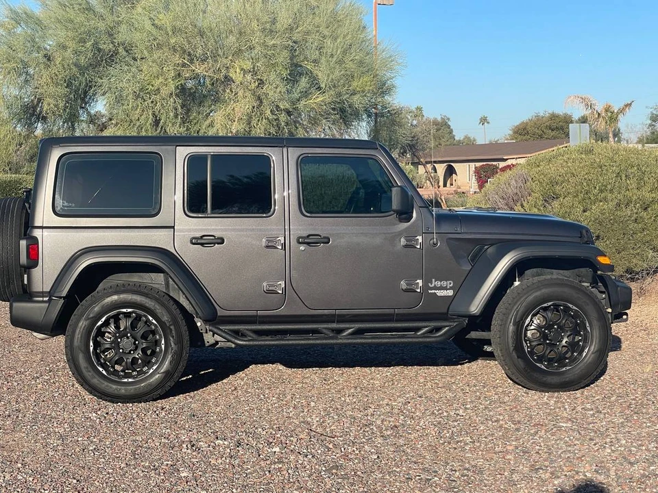 2020 Jeep JL Wrangler - Image 18 of 18
