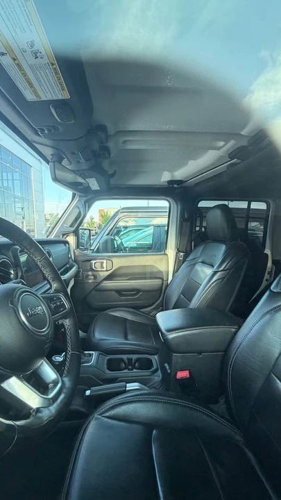 2020 Jeep JL Wrangler - Image 4 of 4