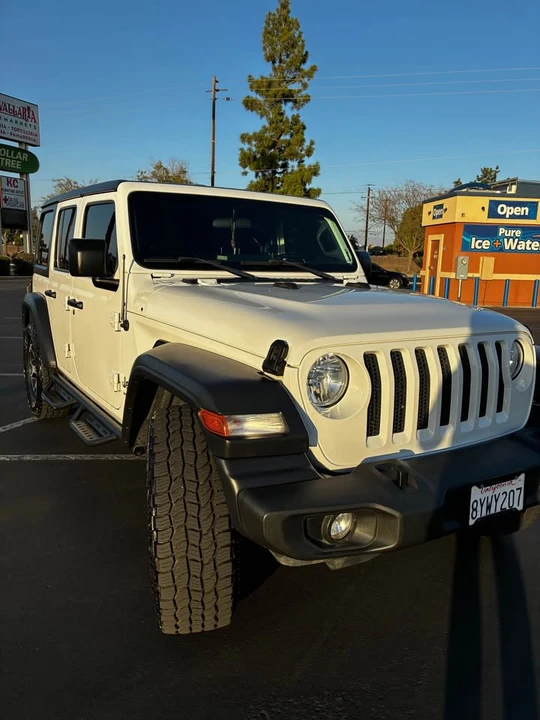 2020 Jeep JL Wrangler - Image 9 of 14