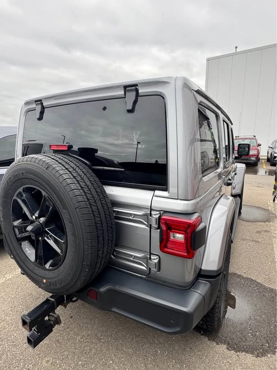 2020 Jeep JL Wrangler - Image 4 of 4