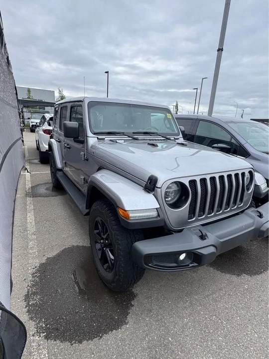2020 Jeep JL Wrangler - Image 2 of 4