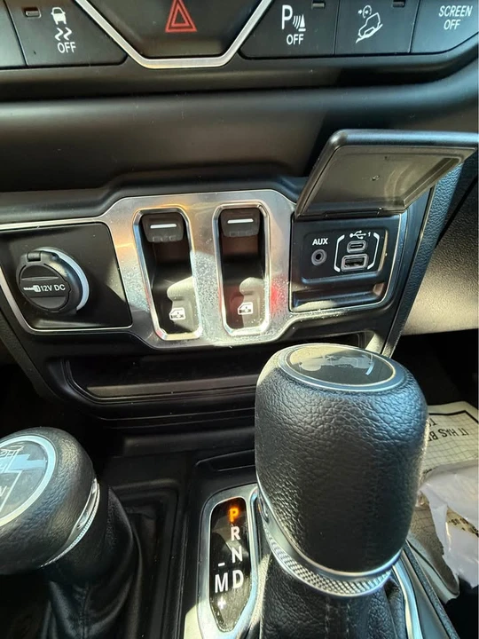 2020 Jeep JL Wrangler - Image 14 of 20