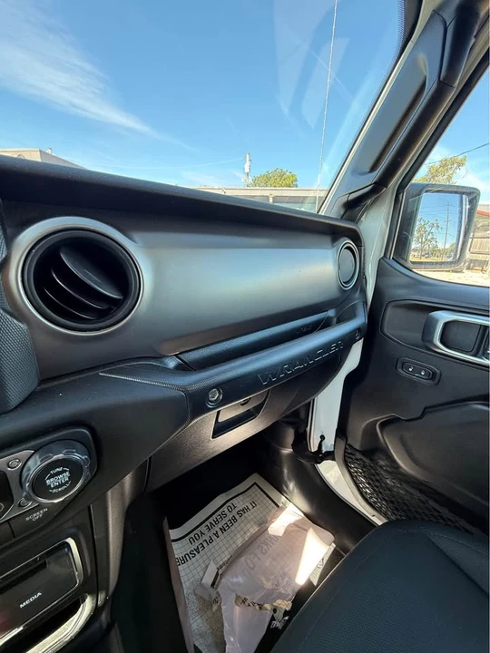 2020 Jeep JL Wrangler - Image 13 of 20