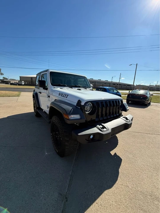 2020 Jeep JL Wrangler - Image 3 of 20