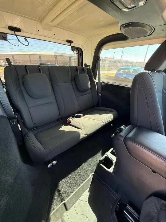 2020 Jeep JL Wrangler - Image 17 of 20