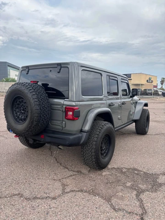 2020 Jeep JL Wrangler - Image 3 of 5