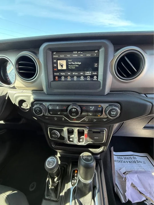 2020 Jeep JL Wrangler - Image 15 of 20