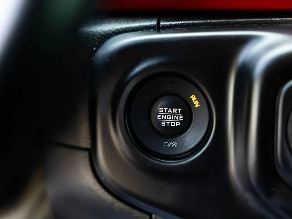 2020 Jeep JL Wrangler - Image 17 of 20