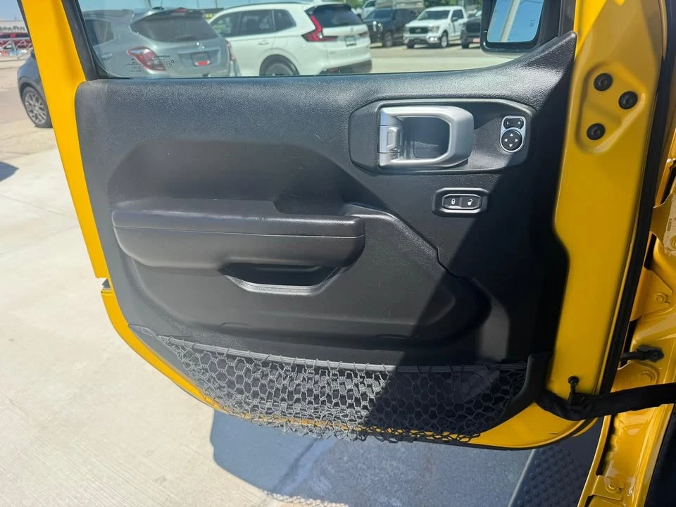 2020 Jeep JL Wrangler - Image 12 of 20